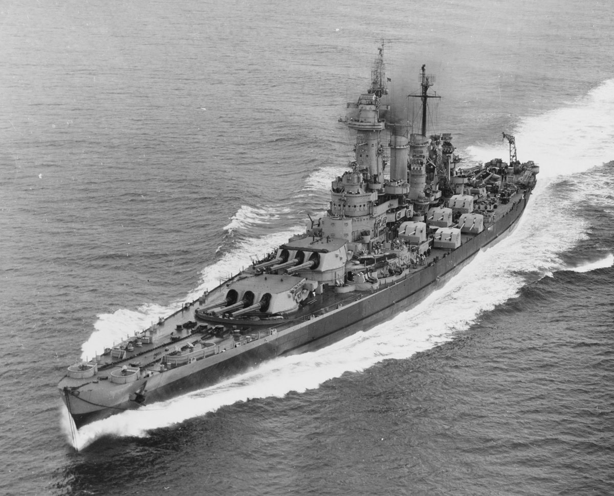 r116440's tweet photo. 🇺🇸 @USNavy North Carolina class #battleship USS Washington (BB-56) during post-overhaul trials in Puget Sound, Washington State. 10 Sept 1945 #warship #navy #naval #BB56 https://t.co/4ViHdKgzHu