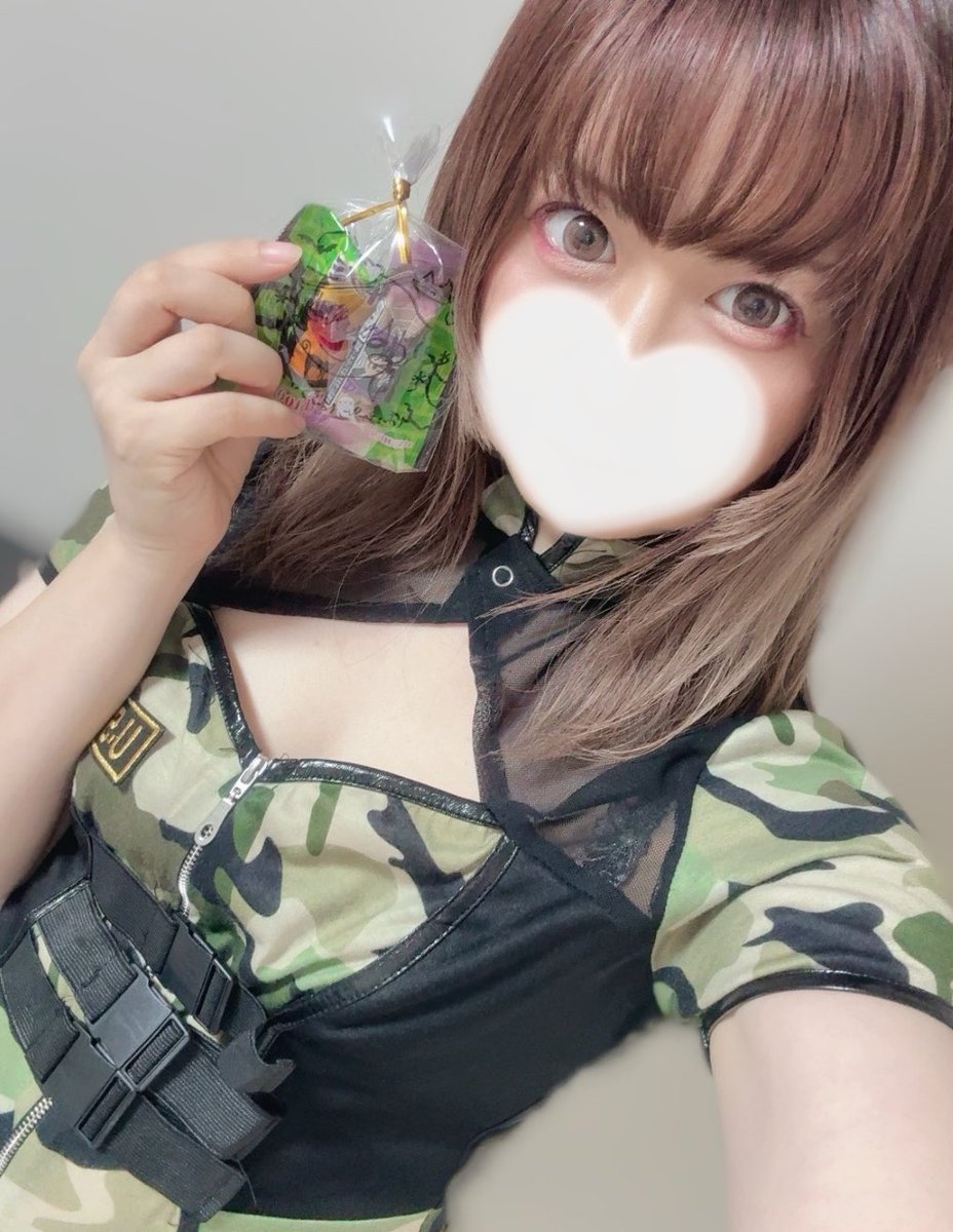 本日は22時から🌙
お仕事終わり、飲み終わり、1日の最後をちなさんで締めませんか？？
明日からまた頑張れるようにしっかり癒しますよ🐰✨

最終受付28時まで🏠🫧
☎️090-7500-4545
ちな🎀 esthe-raconter.com/cast/cast-4930/