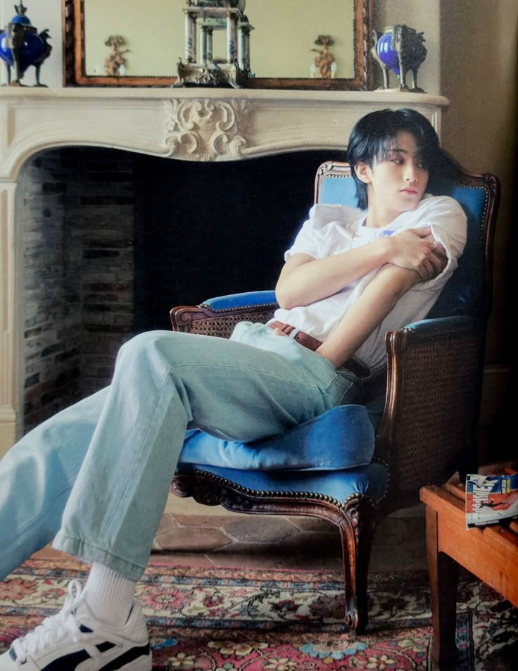 onyourmrkie's tweet photo. its giving 90’s heartthrob https://t.co/otQ4Ir02I8