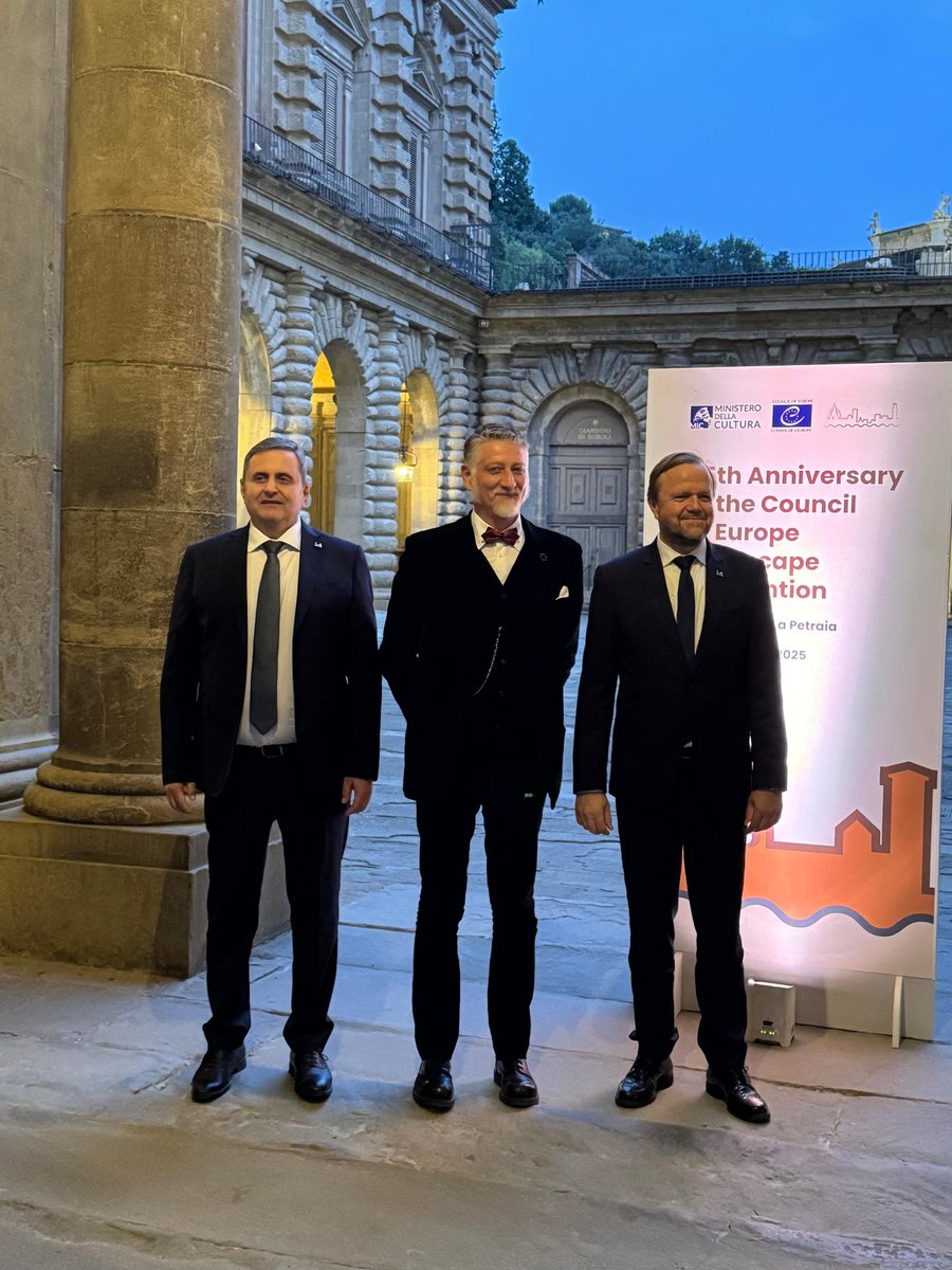 Zahvaljujem ministru Đuliju na pozivu i prilici za razmjenu mišljenja o budućnosti evropskih pejzaža. 
Na konferenciji u Firenci, povodom 25 godina Konvencije Savjeta Evrope o predjelima, potvrdili smo zajedničku posvećenost održivom razvoju i zaštiti prostora koji nas povezuje.