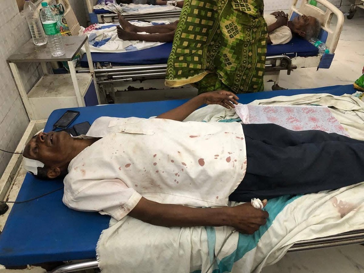 ActivistPawan's tweet photo. समस्तीपुर जिला के महादलित परिवार पर सामूहिक जानलेवा हमला हुआ है!
बिहार मे दलित समाज सुरक्षित नहीं है. @bihar_police  जबाब दे? की कब तक दलितों पर जानलेवा हमला होता रहेगा?
समाज के mp mla मंत्री सब आरएसएस के दलाली करने में लगा हुआ है! https://t.co/alKZ3jWPhv