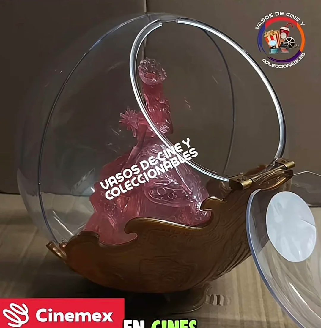 GlindaGrande_'s tweet image. Glinda’s bubble Popcorn bucket for Mexico theatres