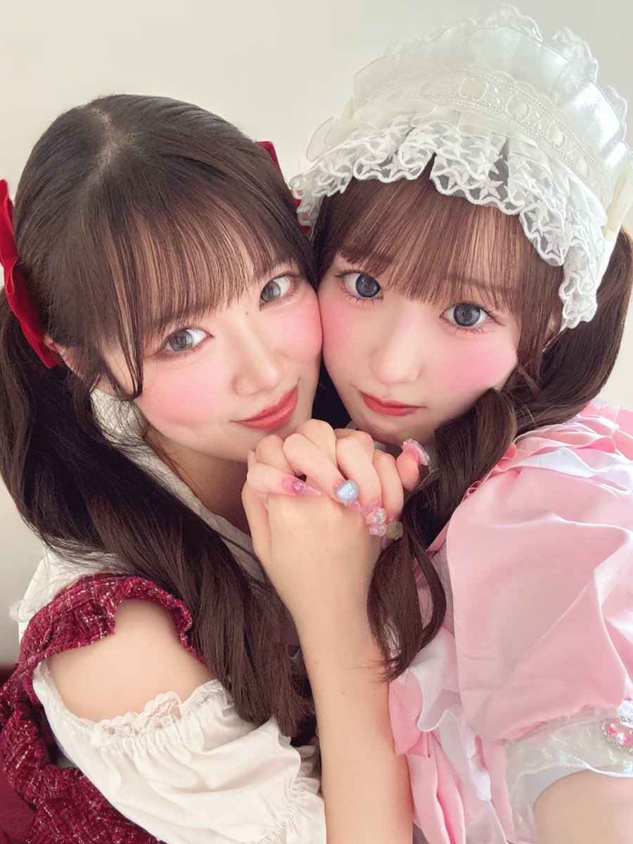 lvcharmkaren's tweet photo. にこちゃんとのツーショおまたせ🍒♡ https://t.co/qfjWz5C2Ls