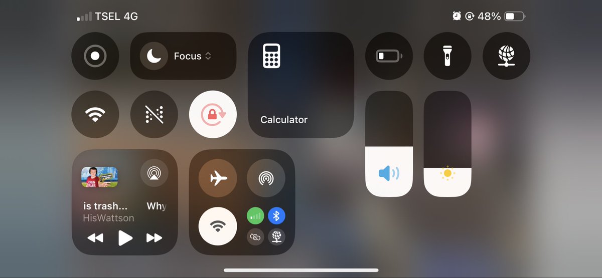 IanQuerty's tweet photo. @Telkomsel @IndiHomeCare nonton pake wifi muter 480p aja susah, giliran pake jaringan seluler kayak taik. mau nyuruh benerin tapi ini indonesia 💩 https://t.co/tW229vHOt1