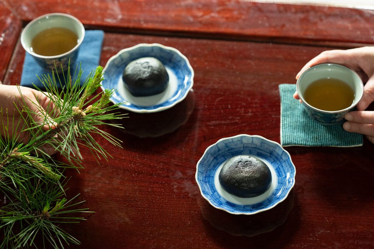 長野・伊那谷で森を守る人々🌳 

✔︎伊那の森に親しむ暮らしを日常に
✔︎松に魅了され、伊那のアカマツの良さを伝え守るために奔走
✔︎「松葉」ジュースから「たき火の日」まで

取材の合間に出会った、知られざる「嗜好」の世界をDIG🌿 
digthetea.com/2025/10/dig-na…