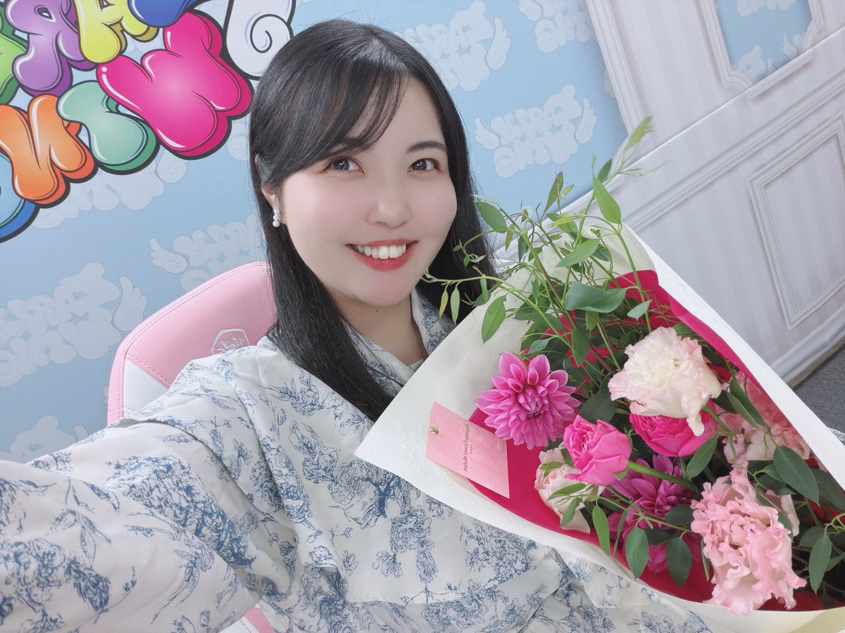 00tsubo_yuka's tweet photo. ツボナんデス最終回ありがとうございました😊✨
四年半、つぼっことの楽しい思い出でいっぱいです！💐✨
ごちそうさまでした！！！！！！
#ツボナんデス https://t.co/GtWVLjtoc7