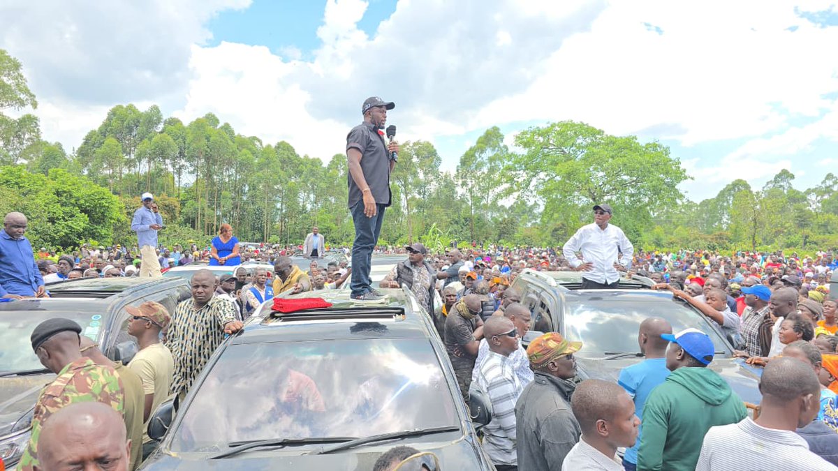 The governor called on Malava residents to stand for dignity and self-respect, reminding them that leadership is about service, not submission to national politics. #NatembeyaInMalava Tembea Na Panyako
