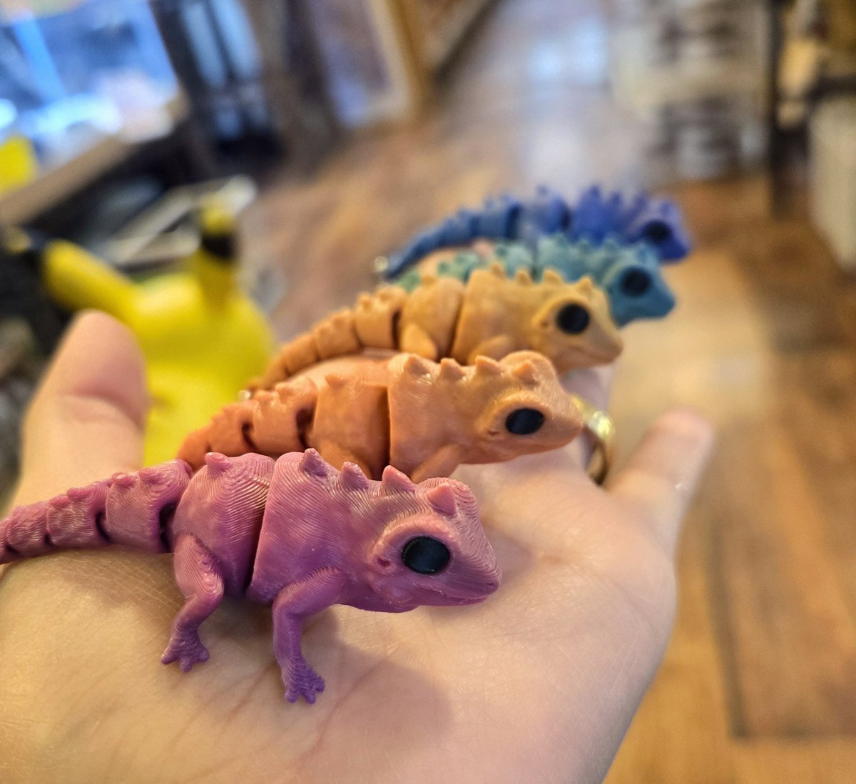 爬虫類専門店【𝙳𝙸𝚉𝚉𝚈 𝙿𝙾𝙸𝙽𝚃】東京第002225 on X