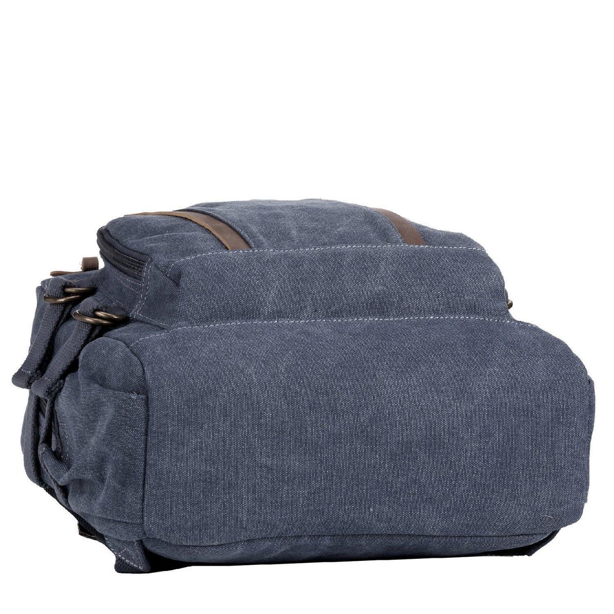 Trooplondonuk's tweet image. Slide into your day with the TRP0257 backpack! Rugged meets refined, holding your tech and hustle with room to spare. Pure function wrapped in style. #TroopLondon #BackpackEssentials trooplondon.com/products/trp02…