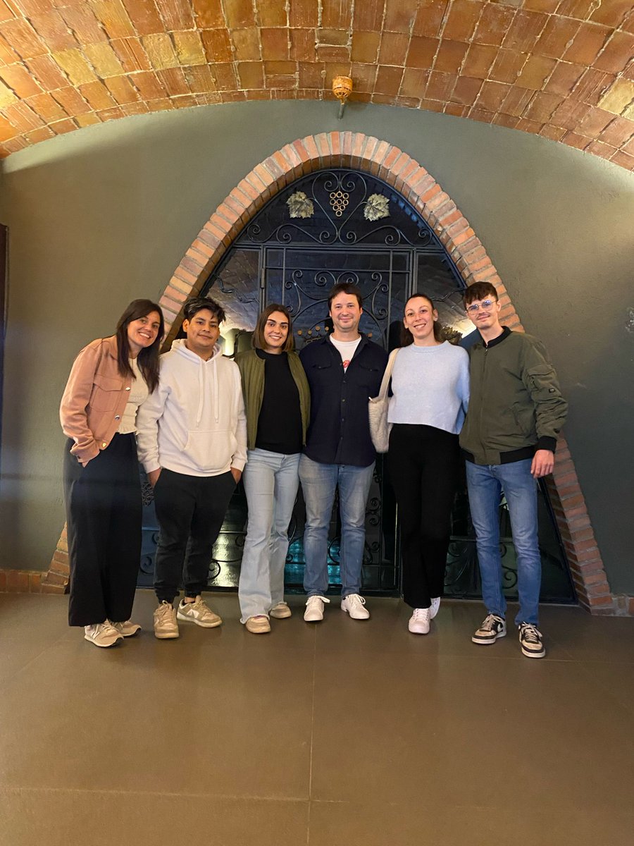 🍾✨ Ahir vam deixar els fogons per unes hores i vam anar a fer una visita a les Caves Recaredo! Una experiència fantàstica per conèixer més de prop la seva feina i el seu compromís amb l’excel·lència. 🙌

Gràcies a tot l’equip de <a href="/Recaredo1924/">Recaredo</a> per l’acollida!