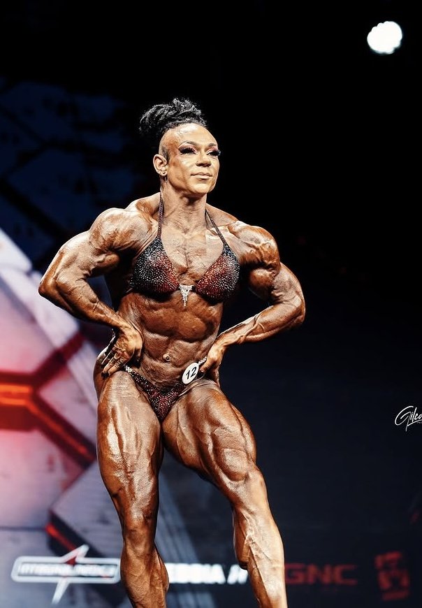 Female Muscle Fan tweet media