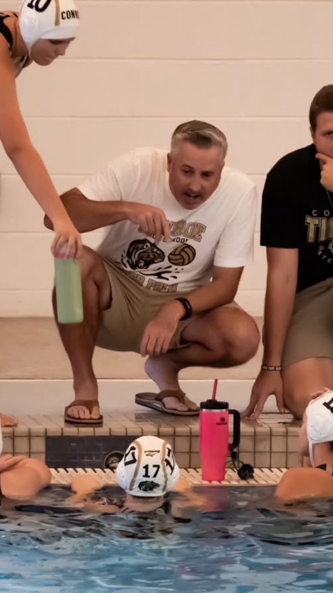 ConroeHighSwim's tweet image. Congrats to Head Coach Michael Porter for being named CISD girls water polo coach of the year- Porter led the tigers to their 2nd undefeated district title and a top 16 finish in the state @ConroeHSCISD @ConroeHS9 @Conroeathletics @CoachHardeman