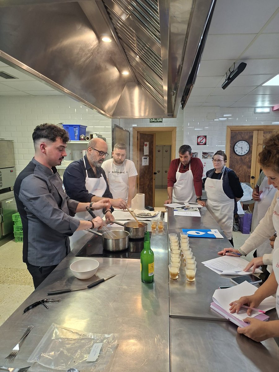 Visita Gijón - Profesional tweet media