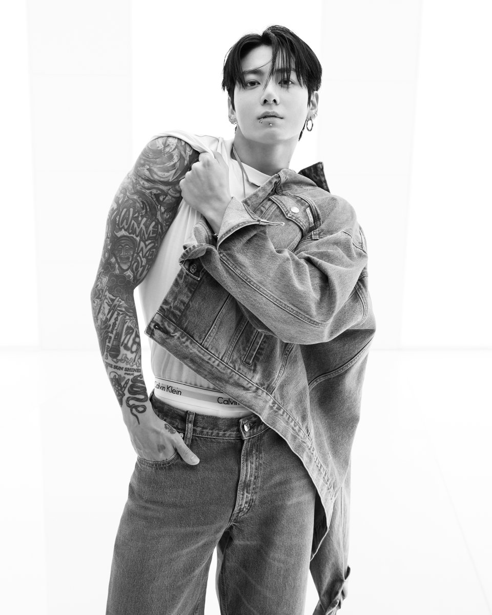 calvinklein (@calvinklein) on Twitter photo Jung Kook radiates heat.
from workwear denim to the sleeves rolled up for a tattoo reveal. Jung Kook radiates heat.
from workwear denim to the sleeves rolled up for a tattoo reveal.