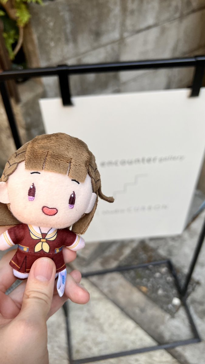 小原好美さんのお渡し会の会場でノリで撮ったこの徒町小鈴ちゃんの写真、まさか今月の活動記録のおかげで今になって意味を持ったってこと？？？？？？