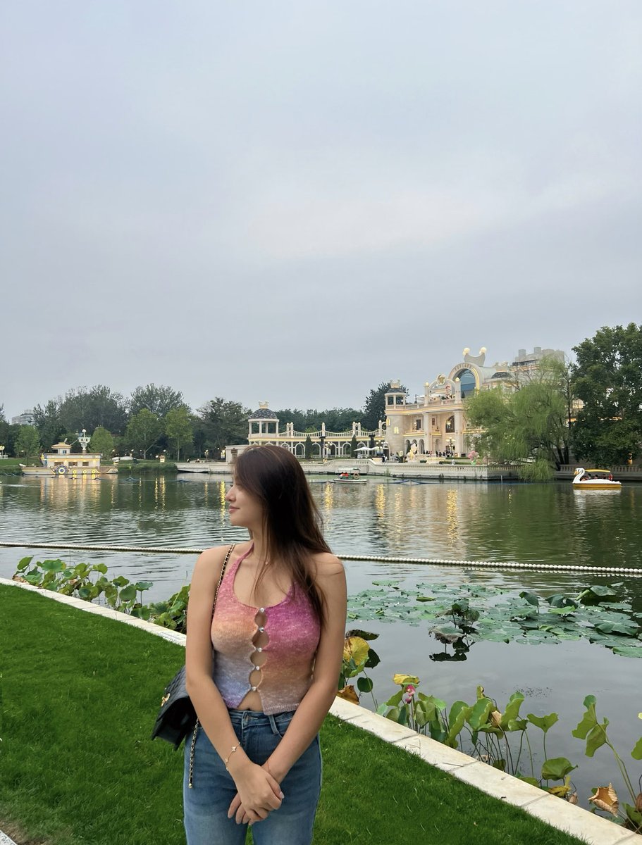 aj_Polin0910's tweet image. Por la tarde, desde Shanghai a Beijing, encontró que aquí es mucho más frío que Shanghai, el paisaje del parque es hermoso, de pie en el Museo del Palacio Imperial hace que la gente se sienta como volver a hace cien años, no se atreve a imaginar lo brillante que era antes