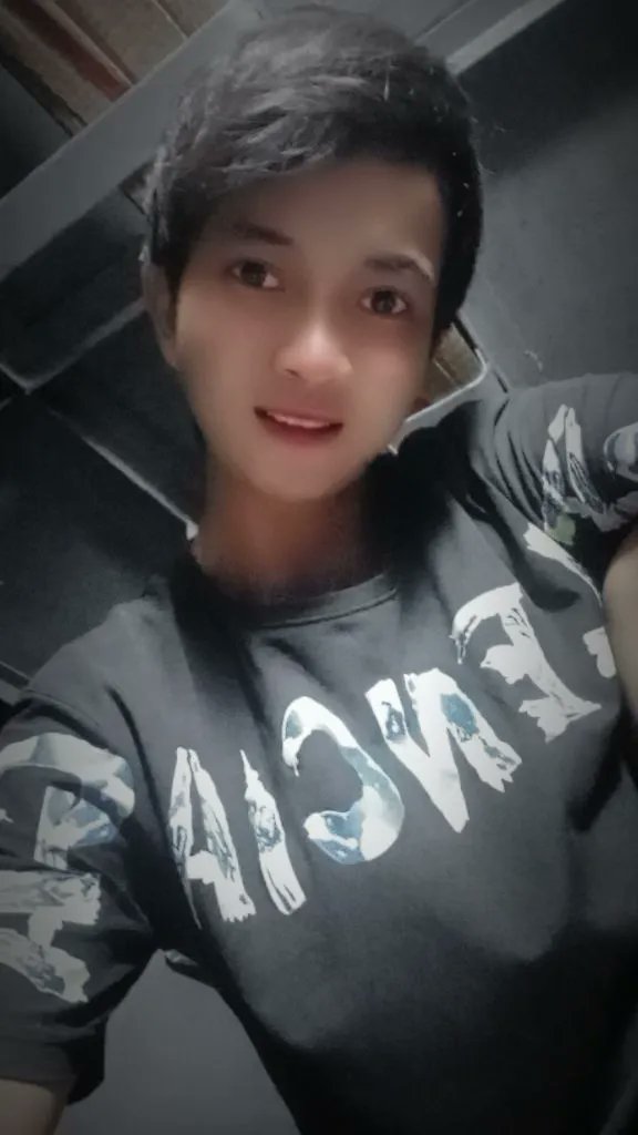 HongLinhL160434's tweet photo. Trai s��c Trăng không chê id nha https://t.co/V43Tq8PX6Q