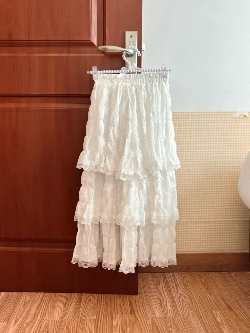 sunflaweur's tweet photo. iris long tiered and frills midi skirt
yg tingginya sebotol yakult abseennnn😋⛷️🍅

https://t.co/DMF2pLd3jG https://t.co/24ezwVkyl3