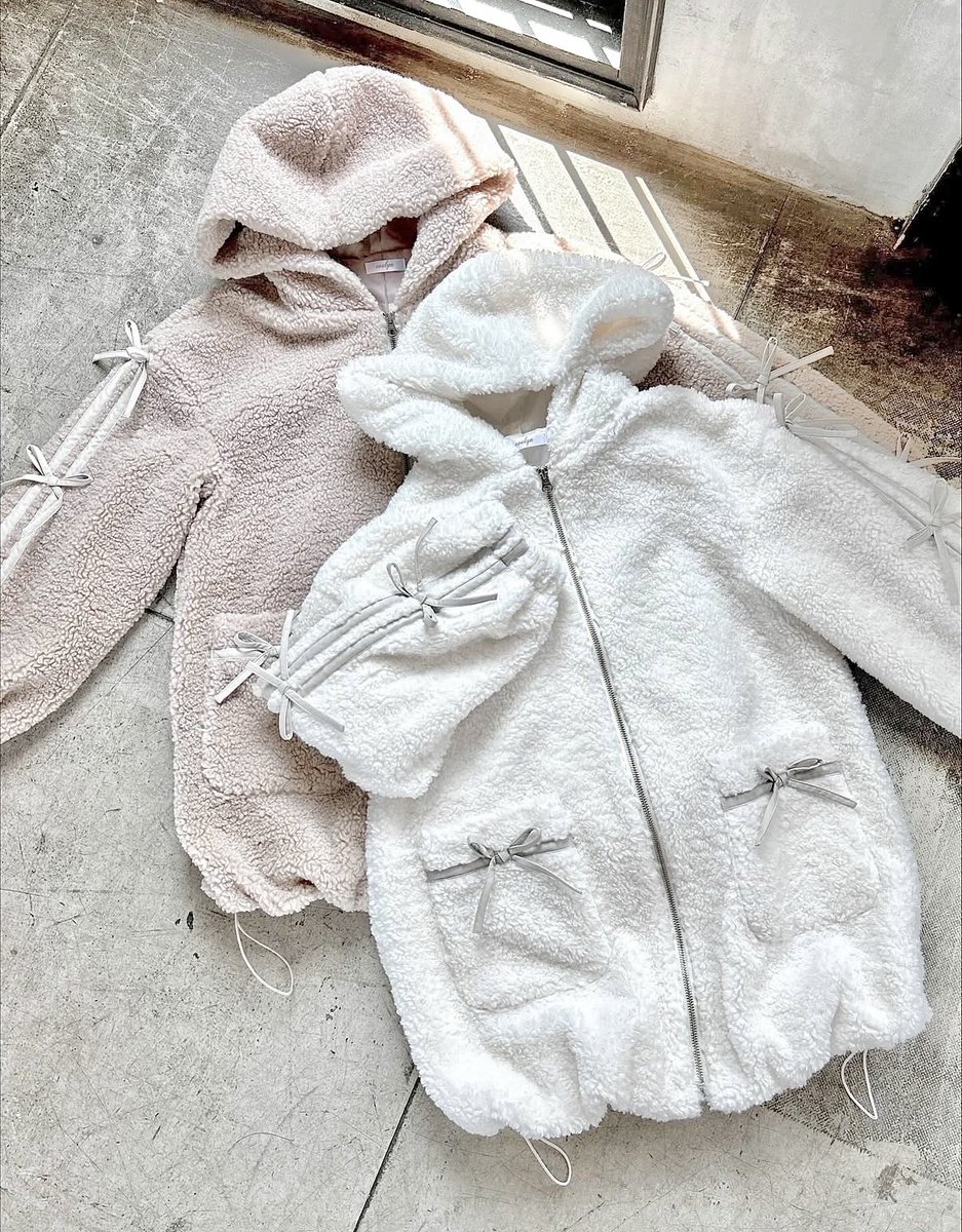 ☆━ 10/29(水)発売━☆:*｡ ❄️リボンボアコート ¥13,800 OW／PBE
