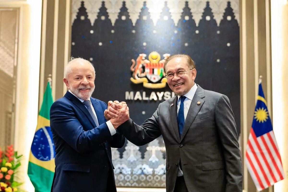 Encerrei nesta segunda uma produtiva viagem à Ásia: A primeira visita de um presidente brasileiro à Indonésia desde 2008, e a primeira à Malásia em 30 anos.

🇮🇩 A Indonésia é parceira estratégica do Brasil. O quarto país mais populoso do mundo, e a principal economia da