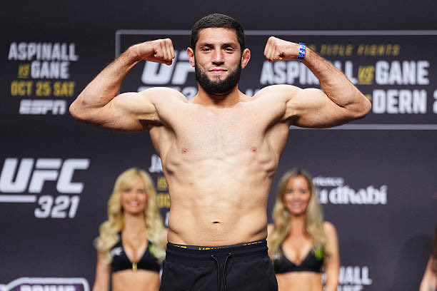 Paulo Costa tweet media