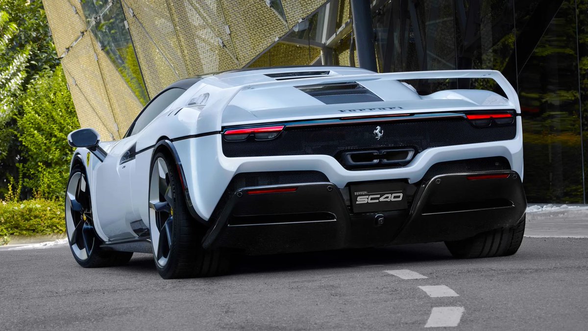 AR12Gaming's tweet photo. Ferrari just revealed the one off SC40, a V6-powered tribute to the legendary F40. 🔥

Built by Ferrari’s Special Projects team, it’s based on the 296 GTB with 819hp, a 0–62mph time of 2.9s, and a design inspired by the F40. https://t.co/4QmFy5i9af