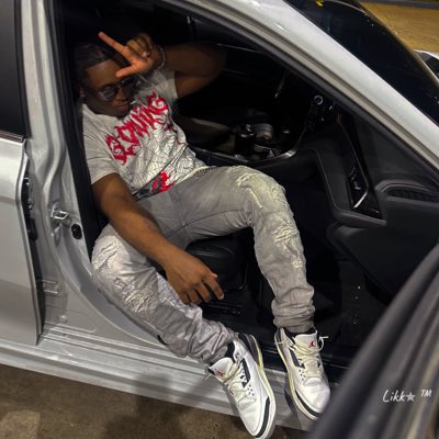 LIKKDRXCSTAR's tweet photo. #NewProfilePic https://t.co/IUruiWqx2t