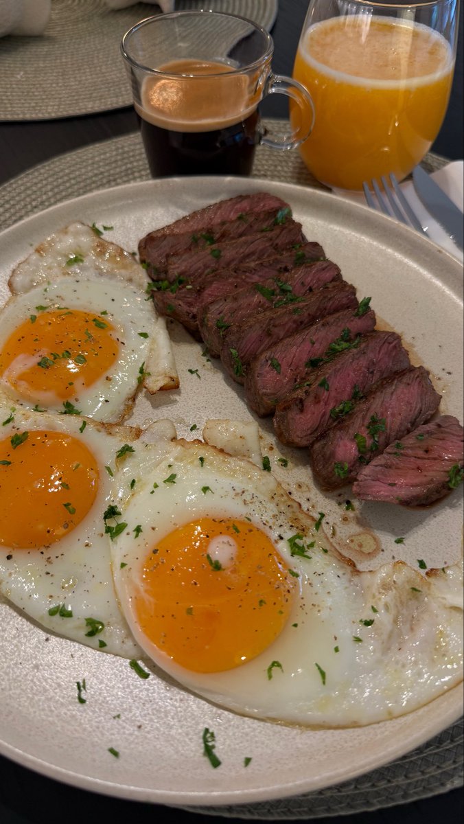 prettymummy_CR's tweet photo. It’s breakfast time somewhere in the world.. ☕️🥩🍳
#CookingWithHappiness https://t.co/zvLKzHNXrO