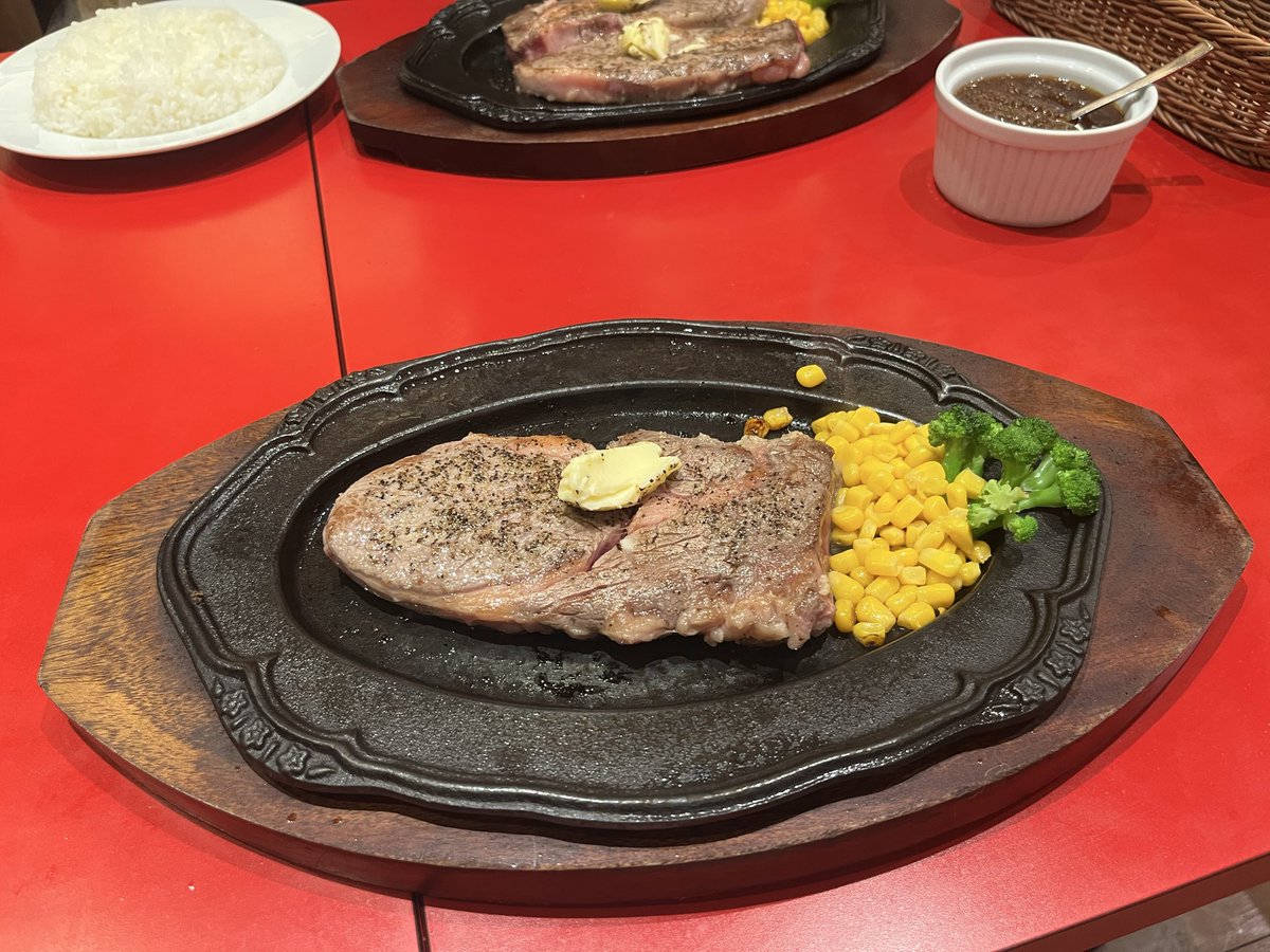 eichan0604's tweet photo. 仕事終わった後、友人と食事に行ってきました。美味しかったし、近いうちにまた
行きたいなー https://t.co/xUzpIdasIM