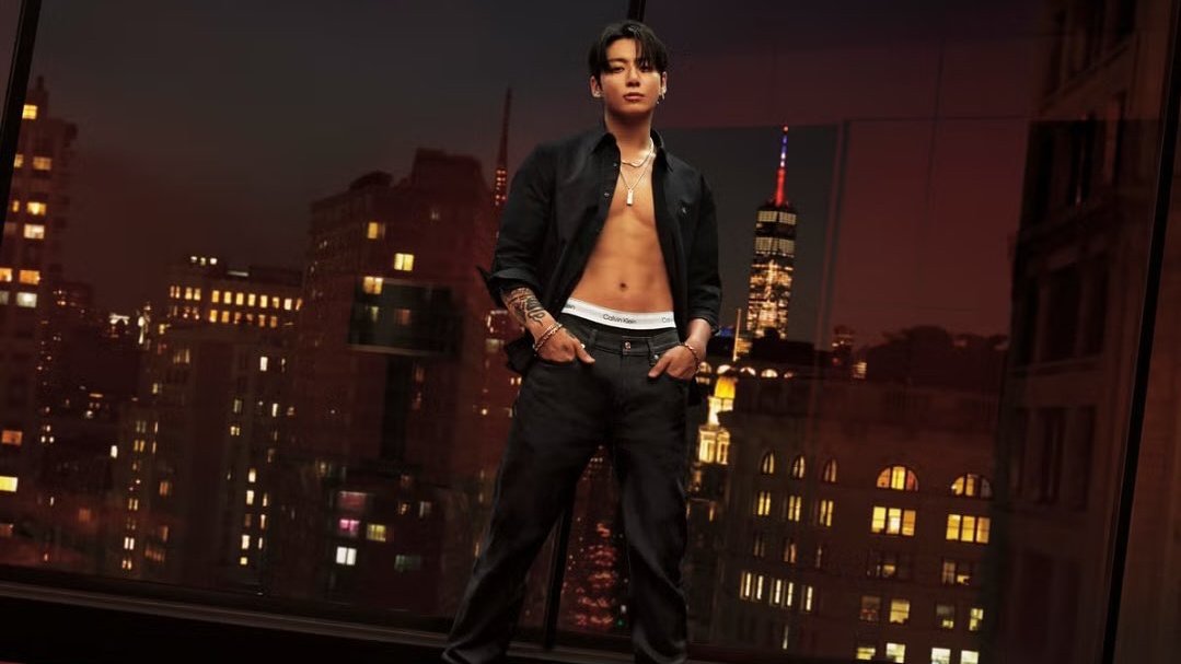 TheePopCore's tweet photo. Jungkook literally left us lost for words looking so good for Calvin Klein it’s like he’s got everyone under his spell and beauty running in his veins smooth bold and dangerously magnetic. https://t.co/VJFiqBX3GD