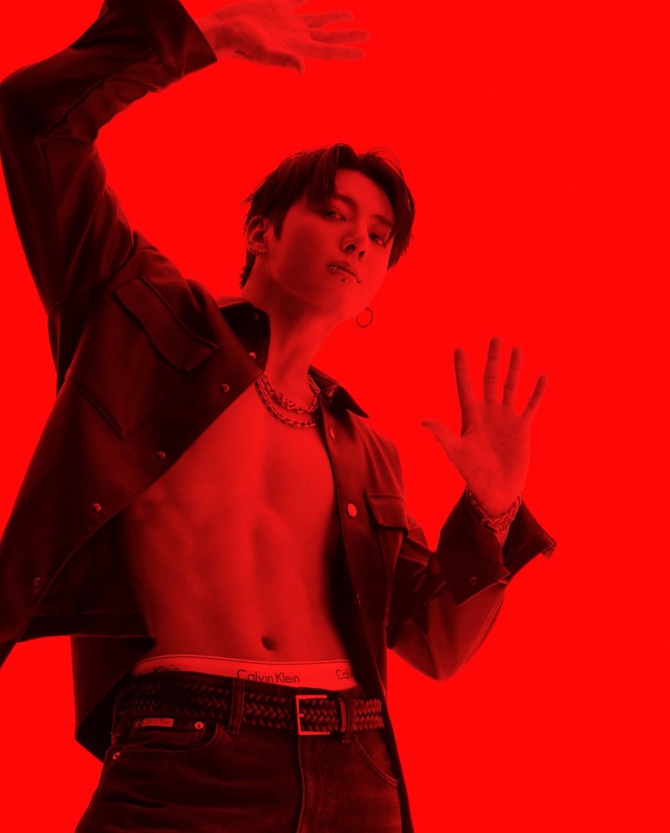 kookpiics's tweet photo. Warning: too hot to scroll past.

#JUNGKOOKXCALVINKLEIN https://t.co/eF0F9OIPSl