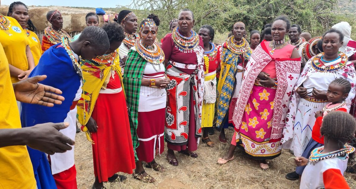 FredKio57975244's tweet image. When the acacia trees vanished, a Maasai warrior dreamed of their spirit  and sang the land back to life. 🌳🎵
Read The Song of the Acacia Tree:
🔗 naturehubcollective.org/the-song-of-th…

#NaturehubCollective #BowSeat #CulturalConservation #TreePlanting #MaasaiWisdomkaka