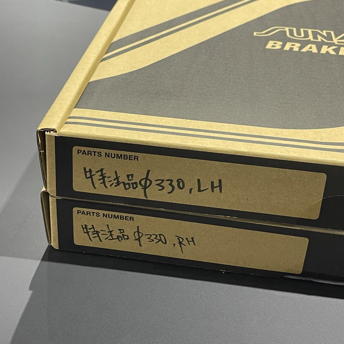 rinpeg31's tweet photo. 話題のT-DRIVEフィン付きディスクは買えないけど…
特注で作ってもらったらレギュラーでも販売予定になったらしい笑
MULTI用ワークスエキスパンド
インナーの色はシャンパンゴールドが僕の定番です。ついでにパッド、キャリパーボルトも交換👍 https://t.co/AN5IyKTKMI