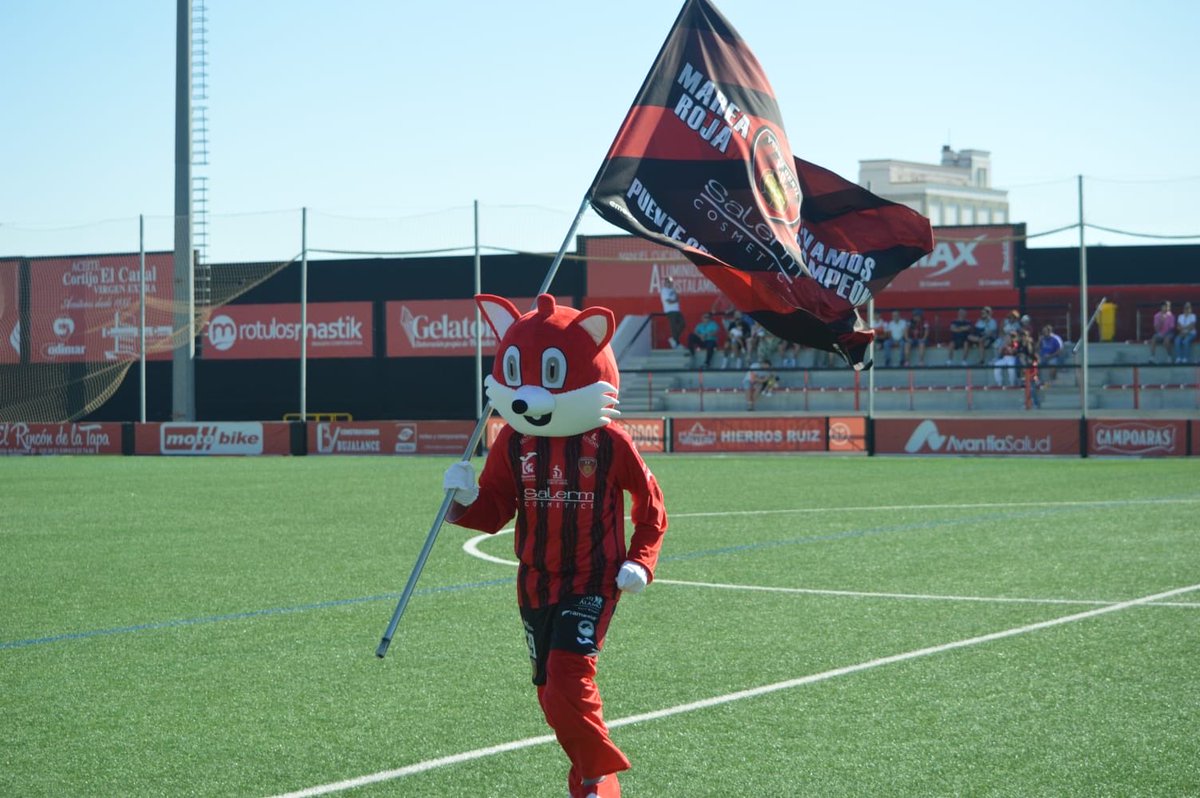 rfef_293483's tweet photo. ⭐𝟭𝟲 𝗠𝗔𝗦𝗖𝗢𝗧𝗔𝗦 𝗗𝗘𝗟 𝗙𝗨́𝗧𝗕𝗢𝗟 𝗘𝗦𝗣𝗔𝗡̃𝗢𝗟.(𝟯/𝟰) 

📍ZAMOROSO @ZCFoficial
(arriba izquierda)

📍TXURDÍN @RealSociedad
(arriba derecha)

📍GENILÍN @SalermPG
(abajo izquierda)

📍PANTXIKA @SDEibar
(abajo derecha)

🔹Encuesta 👇 https://t.co/jnbLPj5gnT