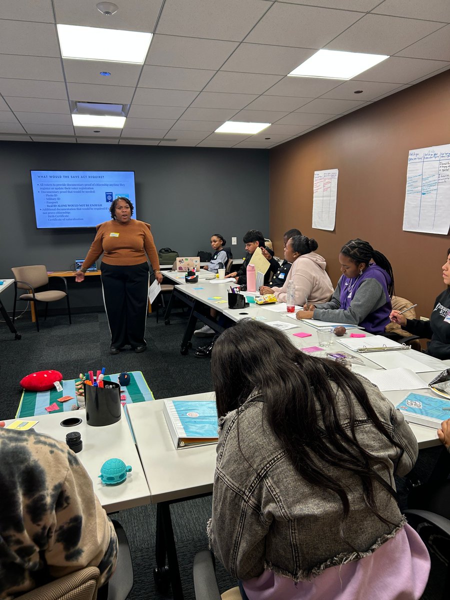Thank you to Mikva Challenge for hosting CHANGE and Common Cause Illinois last week to discuss the impacts the SAVE ACT would have on Illinois. 

We are grateful for the collaboration and for such a fantastic conversation with the group!
