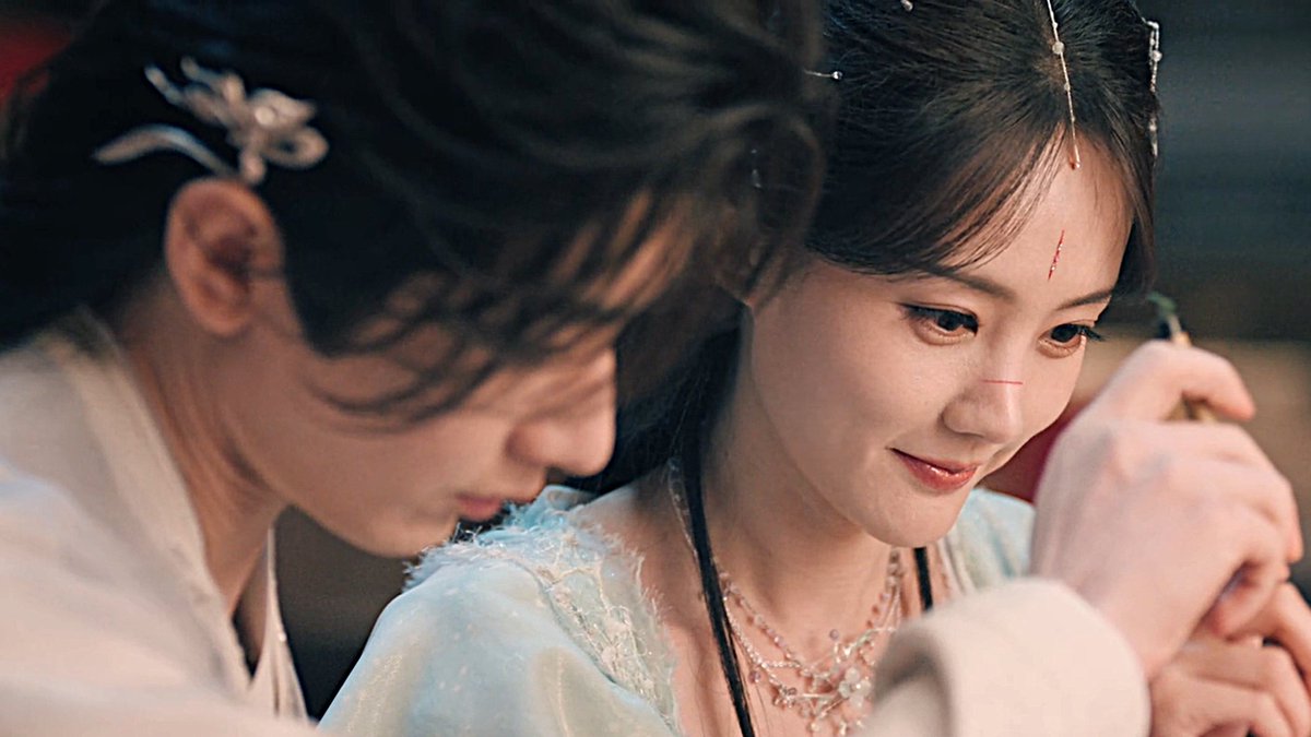 sunmilkeb's tweet photo. ── the look of love!🩷🩷🩷
cute cute cute🥺🫶

#FuGui #QingTong #SwordAndBeloved #天地剑心 #ChengYi #LiYiTong https://t.co/816jeSPrso