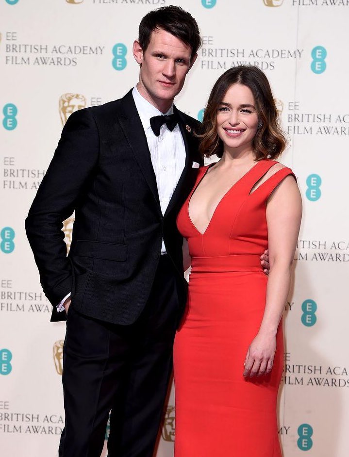 emgot88's tweet image. On Daemon Targaryen 43th Birthday 🐲🔥 (with his 6th degree great - granddaughter). #EmiliaClarke &amp;amp; #MattSmith, BAFTA Awards 2016.