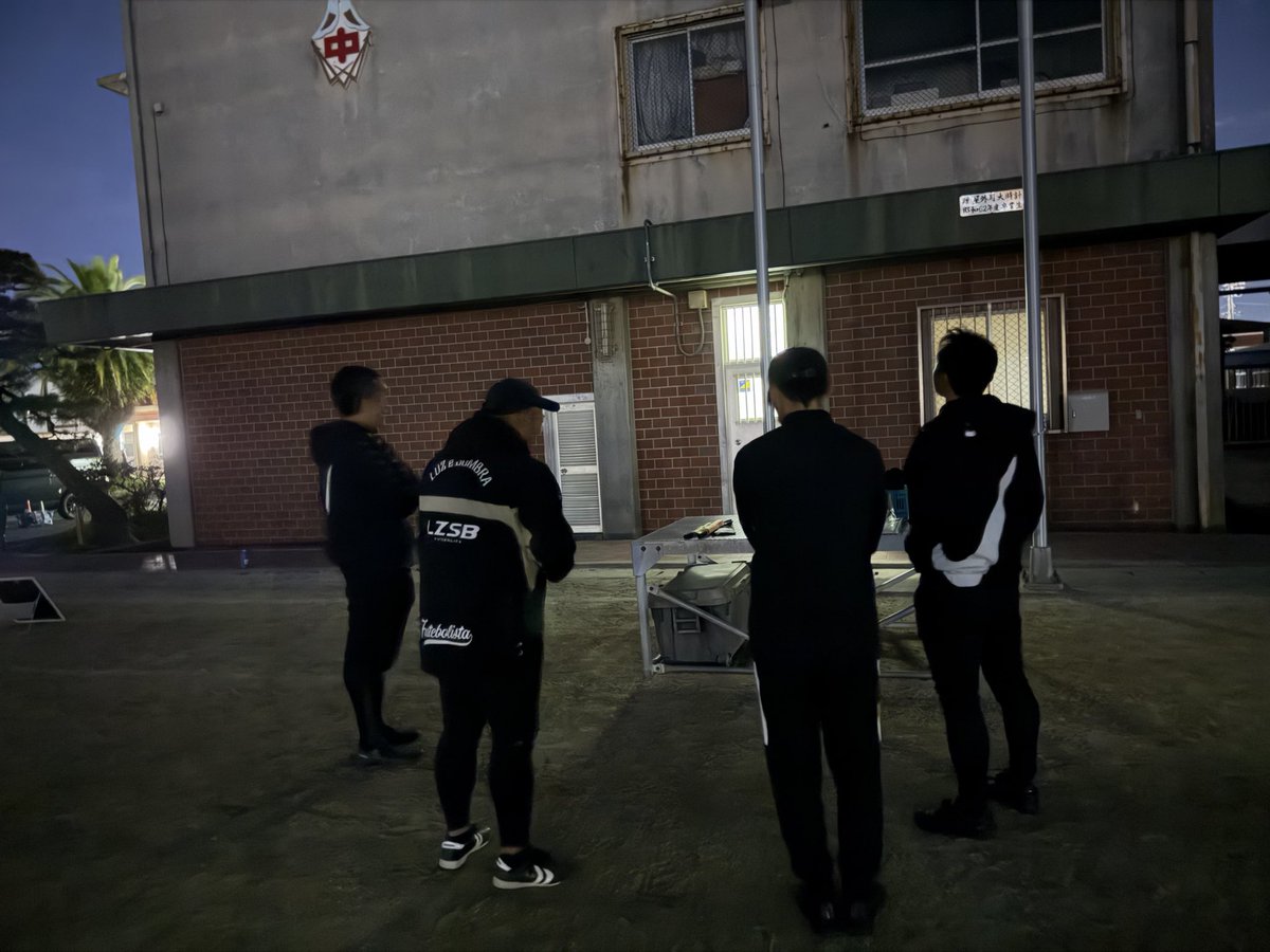 ryo_6556's tweet image. 今月の指導者MTG
できました！
がっつり30分！
テーマは「東海大会スタメン」

#SATOなでしこ U-15