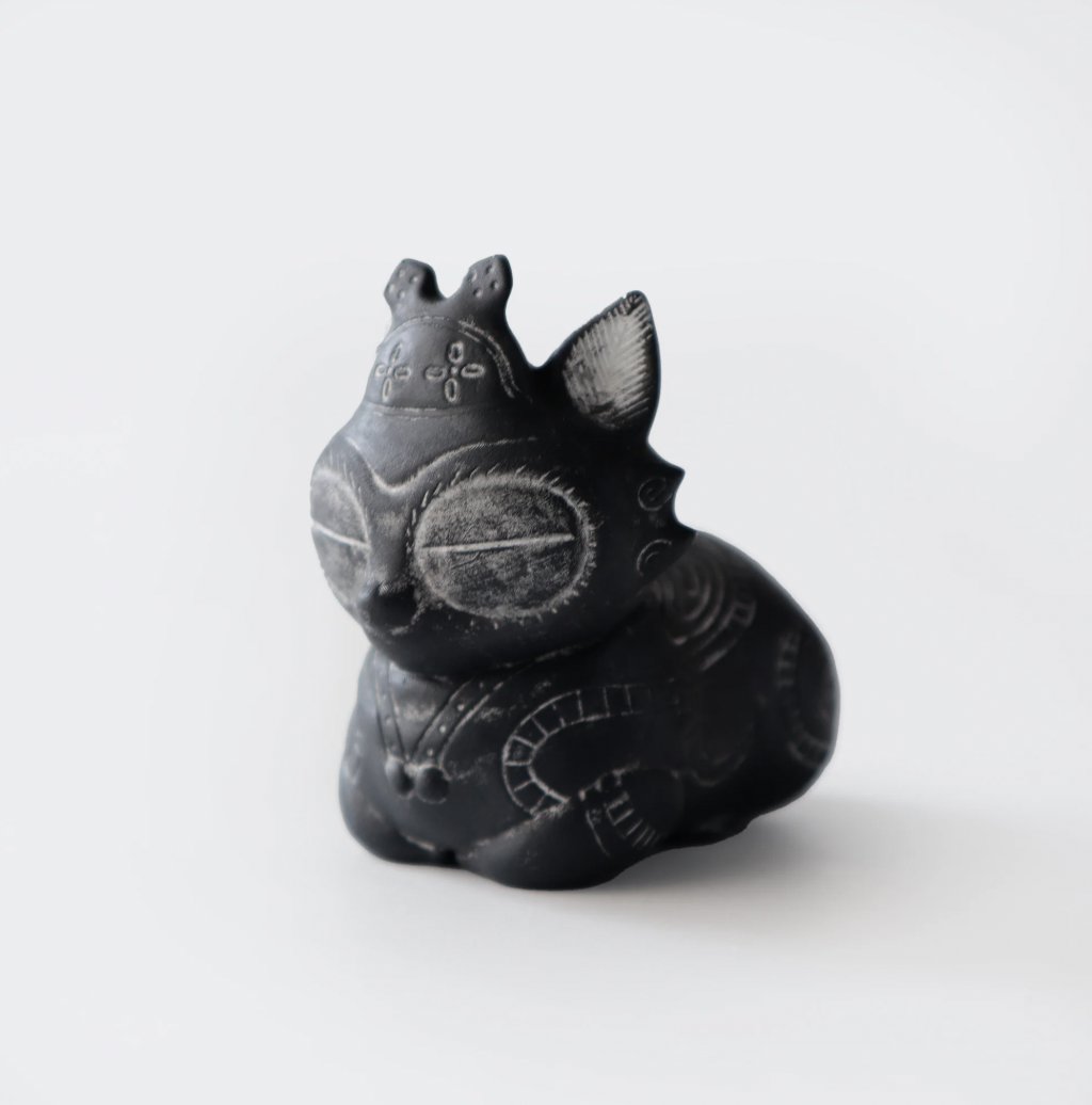 2026'干支❣️午年❤️ブサ猫シマウマ着ちゃいました✨陶器人形、縁起物、猫、置物 LC283-01_01.jpg