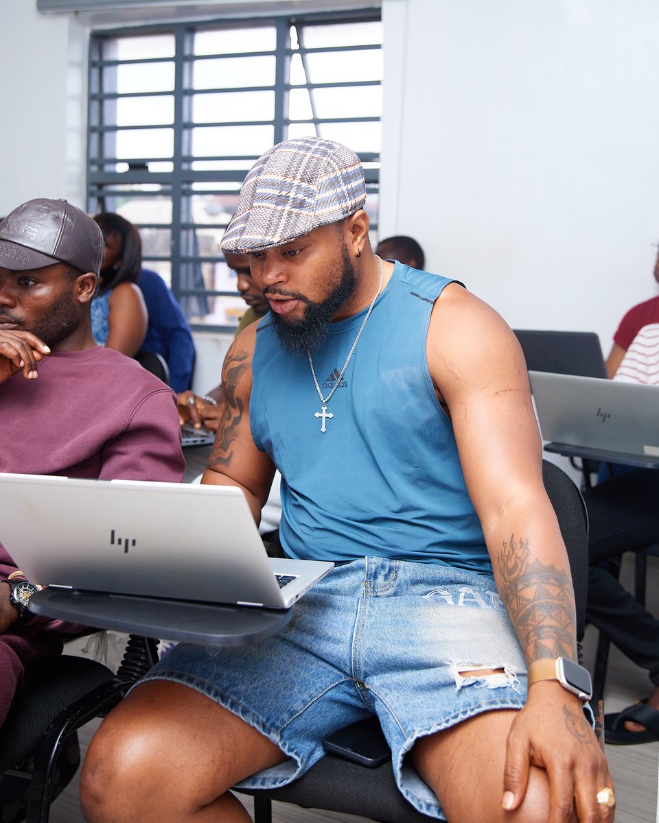 hellocirvee's tweet image. The focus says it all. From curiosity to confidence, these learners are building skills that speak for themselves. 💪🏽

👉 Ready to start your own journey? Send us a DM or call 07047007055 to enroll today.

#StayCirvee #TechTraining #LearnWithCirvee #DigitalSkills