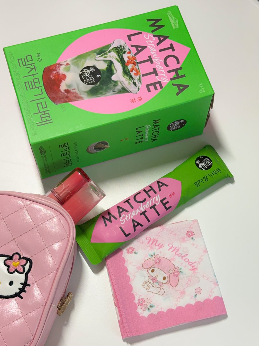 #광고 #RT이벤트
알티 추첨 세 분께 쟈뎅 '까페모리 말차라떼' (3종)을 보내드려요🍵

저 요즘 말차와 친해지기 프로젝트 하고 있는 거 아시죠 쟈뎅 까페모리 말차라떼만 있으면 집에서도 프리미엄 말차라떼를 만들 수 있어요 따끈하게 마시니까 말차의 향긋함과 우유의 고소함이 잘 느껴져요🍃