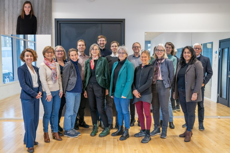 Christopher Bendiksen tweet media