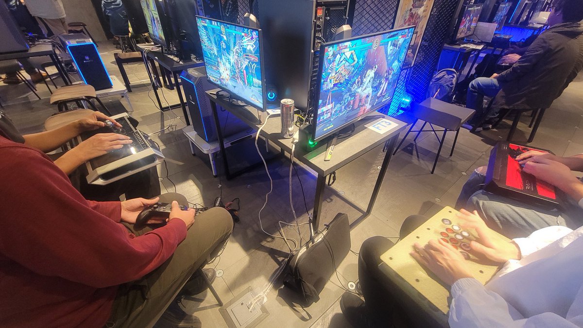 Thanks to the 90+ players that came out for #TatakaiTuesday 115! 

Winners:
T8: <a href="/kagemaru3222/">KAGEMARU keita/METABEAT</a>
COTW (2on): <a href="/hyper_soar/">そあ Viper (11/15 RASライブ参戦)</a> + Vein
Strive: <a href="/DIOJPABA/">うめぼん</a>
Samsho: <a href="/Hikari_ushizima/">Watanabe President</a>

See you guys next week and good luck at Korea &amp; DreamhackATL! 次回のTatakai Tuesdayは11月4日(火)に開催致します!