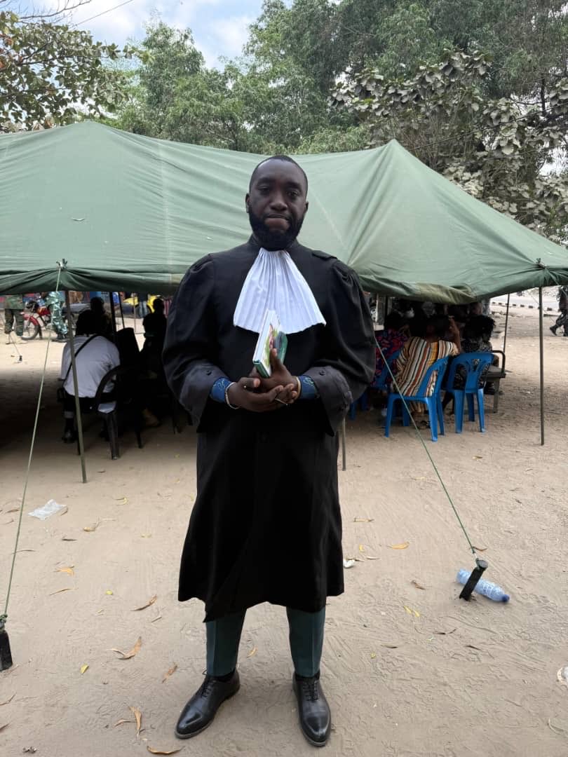 X est une grande famille , il a été contacté aujourd’hui à 07h du matin et il a tout abandonné pour aller défendre <a href="/ebadjara/">ebadjara rubis mère chef</a> qui est jugé en flagrance au camp kokolo .

Merci maître <a href="/WandjaN/">De Bandal</a> , Que Dieu vous accompagne pour la suite du procès .