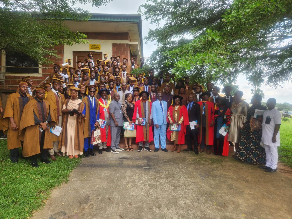 CPN inducts 80 Bells University of Technology graduates

The Computer Professionals (Registration Council of Nigeria) [CPN] has inducted eighty (80) graduates of Computer Science at the Bells University of Technology, Ota.