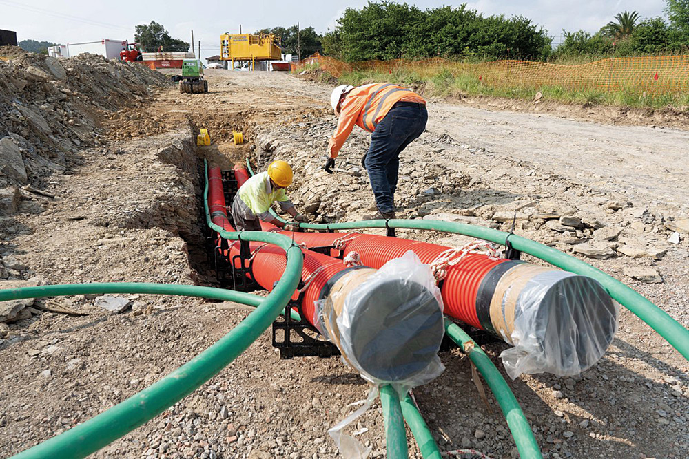 Estrategianet's tweet image. 📖 Cuaderno #Infraestructuras 2025 de @Estrategianet  
La #interconexión por el #Golfo de #Bizkaia entrará en servicio en 2028
tinyurl.com/4adz3jdf
