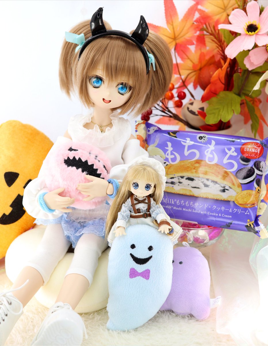 #深夜のおやつドール一本勝負
もちもちサンド・クッキー＆クリーム

「もちもちなんだな😆
「もちもちなんだね😆