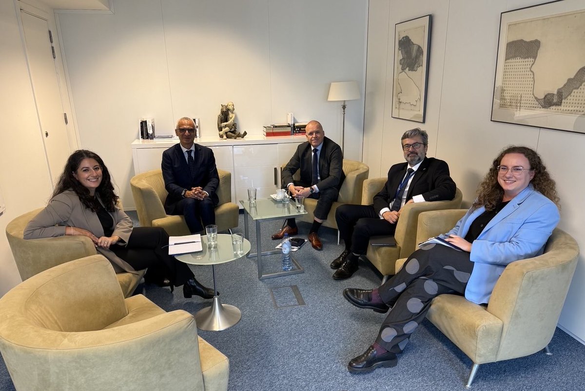 Today Ambassador <a href="/VladimirBaertl/">Vladimír Bärtl</a> met with representatives of <a href="/GE_Aerospace/">GE Aerospace</a> which develops modern engines for the aerospace industry in the 🇪🇺 and also specifically in the 🇨🇿. 

The Czech production of the Catalyst engine was the main topic of discussion. Both sides also stressed