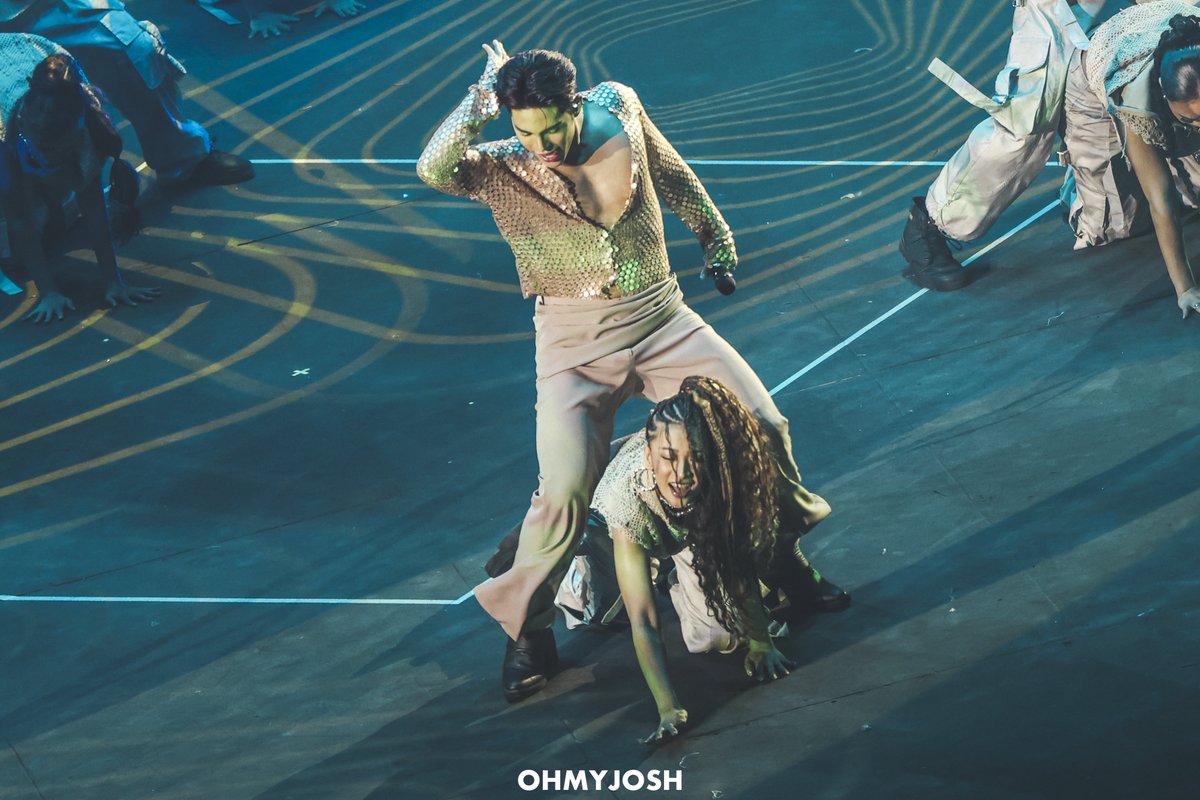 OhMyJosh1022's tweet image. 251026 SB19 STELL
FAST ZONE

@stellajero_ 

SB19 BACK IN ARANETA
@SB19Official #SB19 
#FrancisLibiran
#SB197thAnniversary
#SB19FastZoneConcert