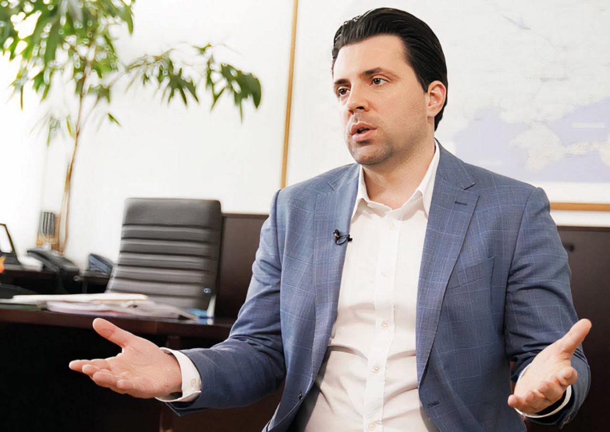 ДБР затримало Володимира Кудрицького.

Найкращий керівник Укренерго за всі роки незалежності. Вагомий, якщо не сказати гігантський внесок зробив , щоб українська енергосистема встояла під час війни. Прораховував наперед (а не на сьогодні). Завдяки йому ми в тому числі зараз не у